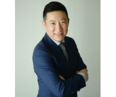 ��  ũ  ��ס����ȫ��߶�Ʒ��CEO